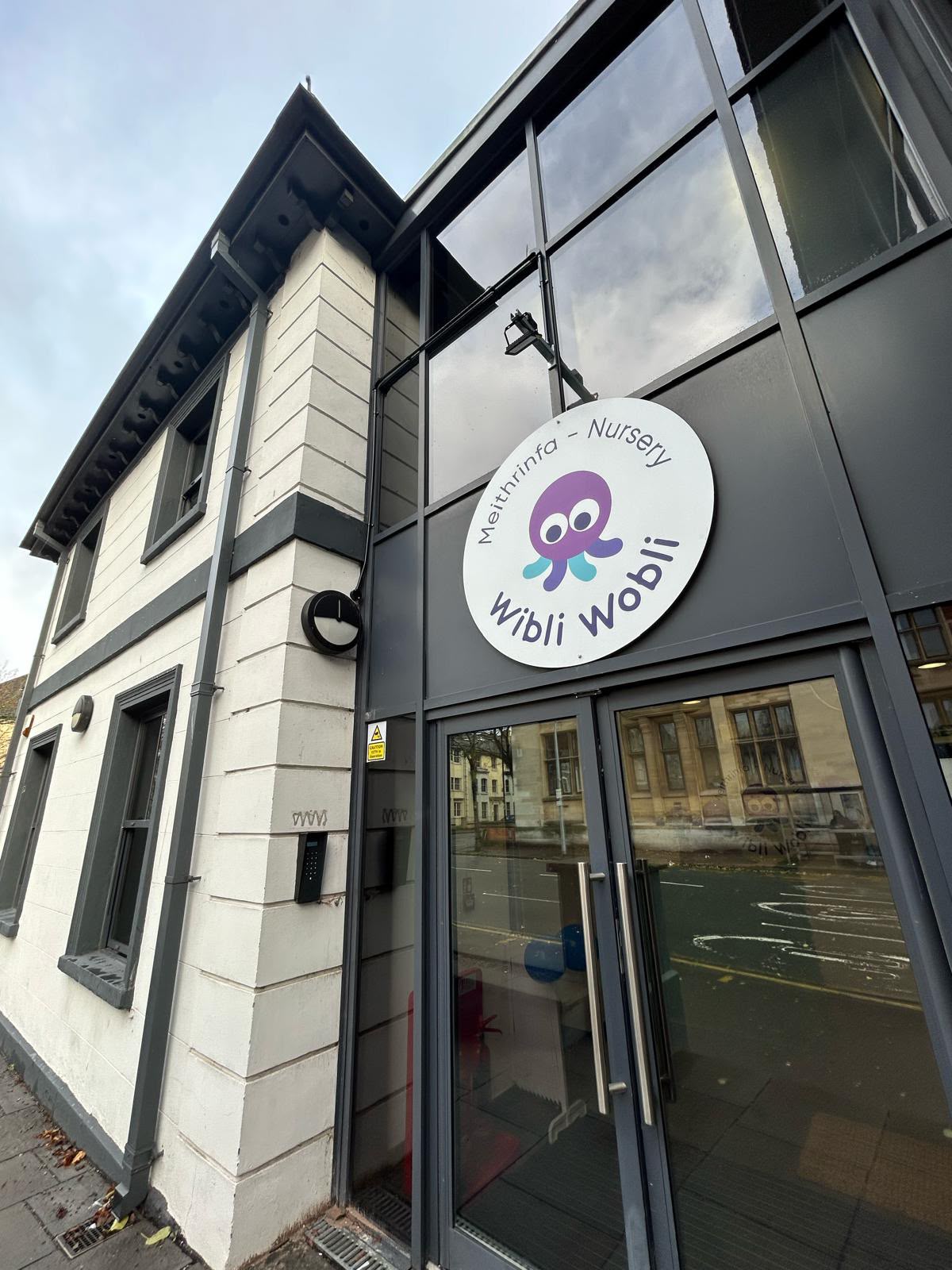 The front of the Wibli Wobli Cardiff nursery building on The Parade